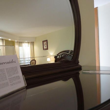 Hotel Diego De Velazquez Santiago Kültér fotó