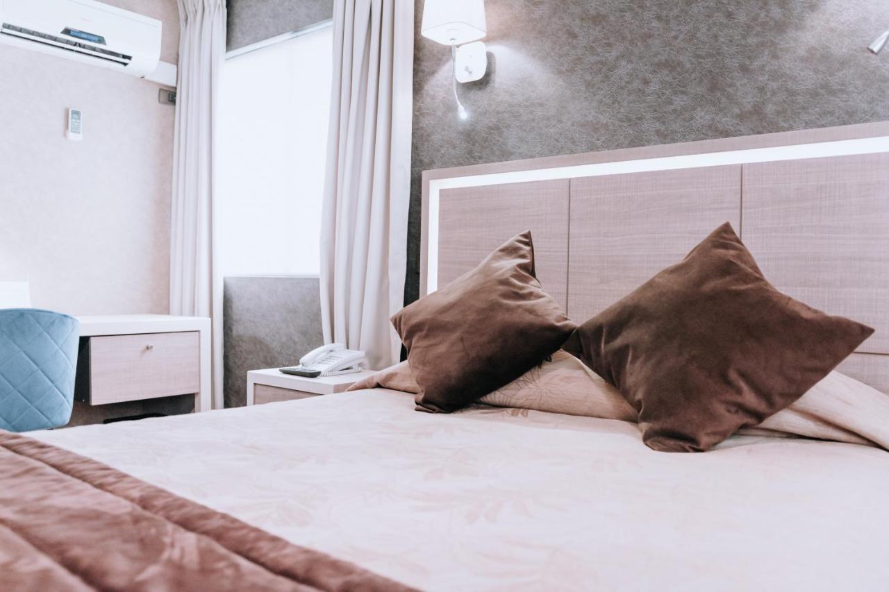 Hotel Diego De Velazquez Santiago Kültér fotó
