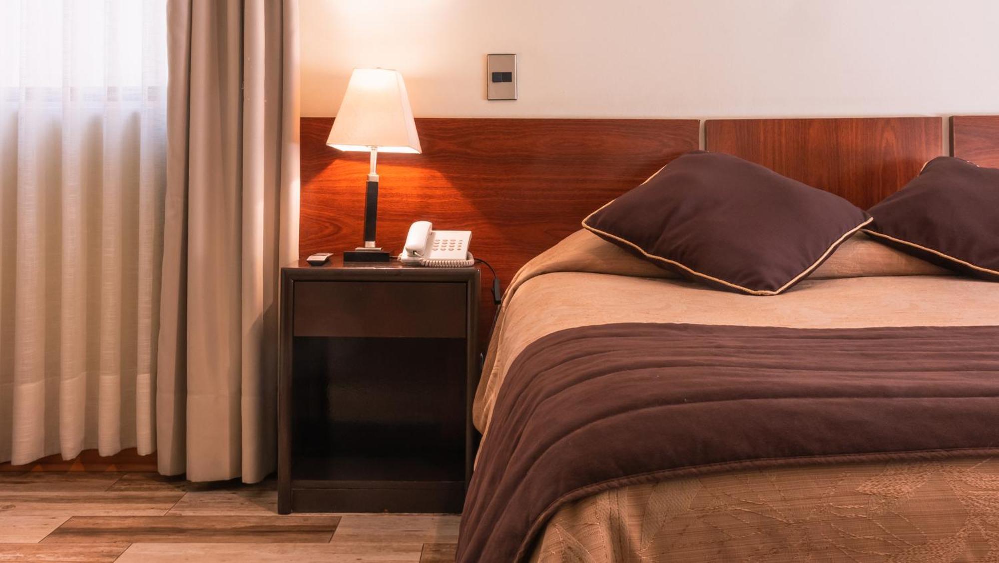 Hotel Diego De Velazquez Santiago Kültér fotó