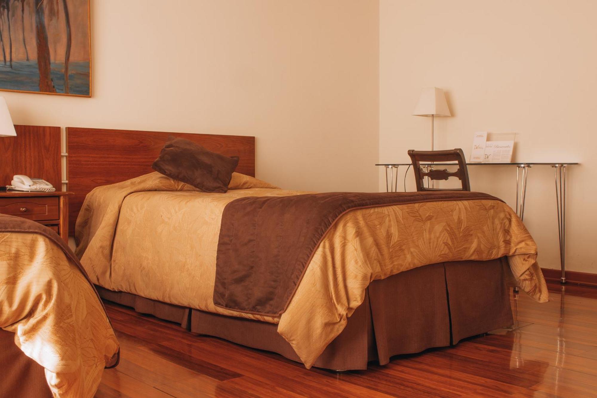 Hotel Diego De Velazquez Santiago Kültér fotó