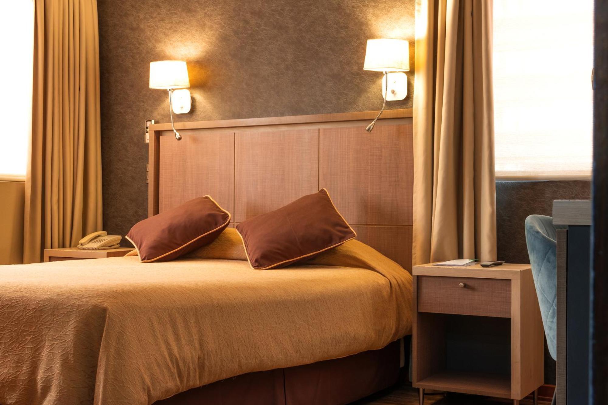 Hotel Diego De Velazquez Santiago Kültér fotó